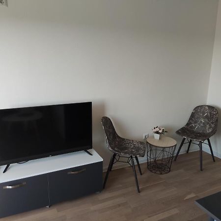 Apartmani Sarah 2 トゥズラ エクステリア 写真
