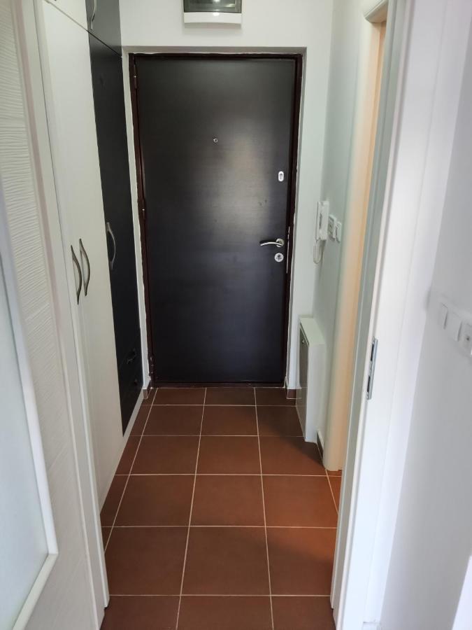 Apartmani Sarah 2 トゥズラ エクステリア 写真