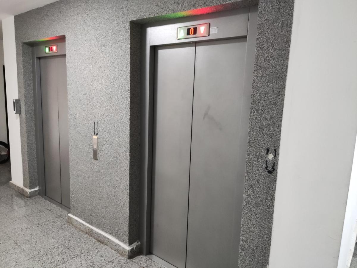 Apartmani Sarah 2 トゥズラ エクステリア 写真